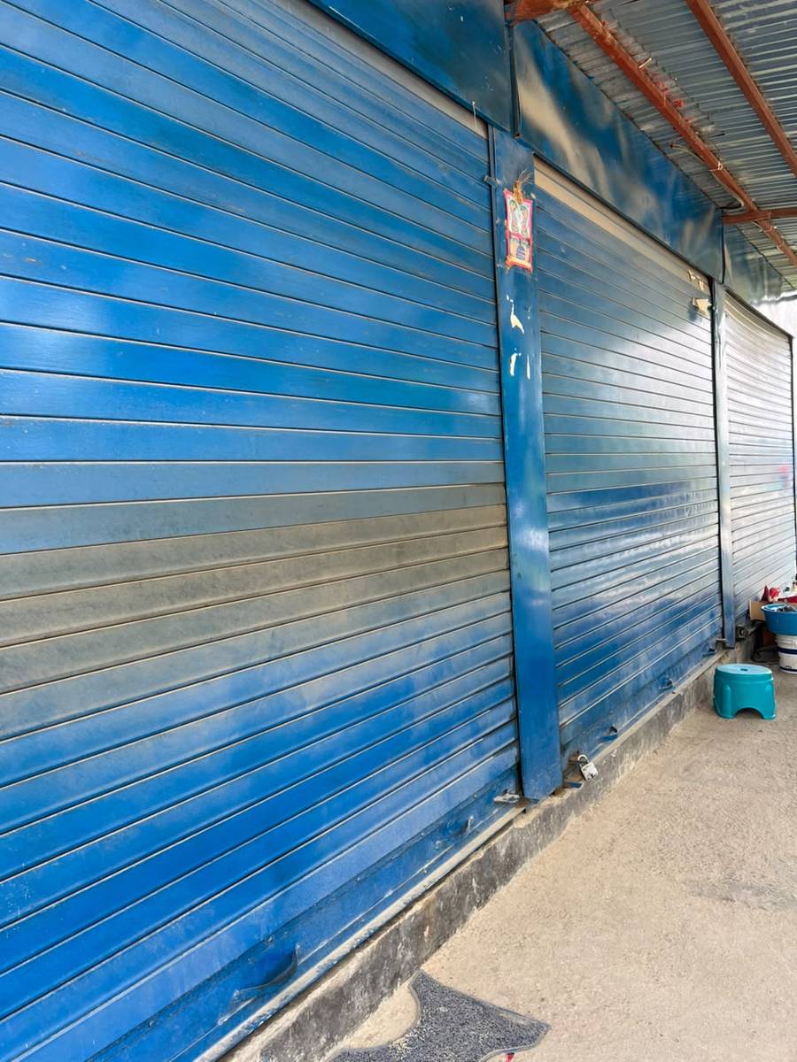 2 Shutter 2 room , single single available, +977 976-5351938
