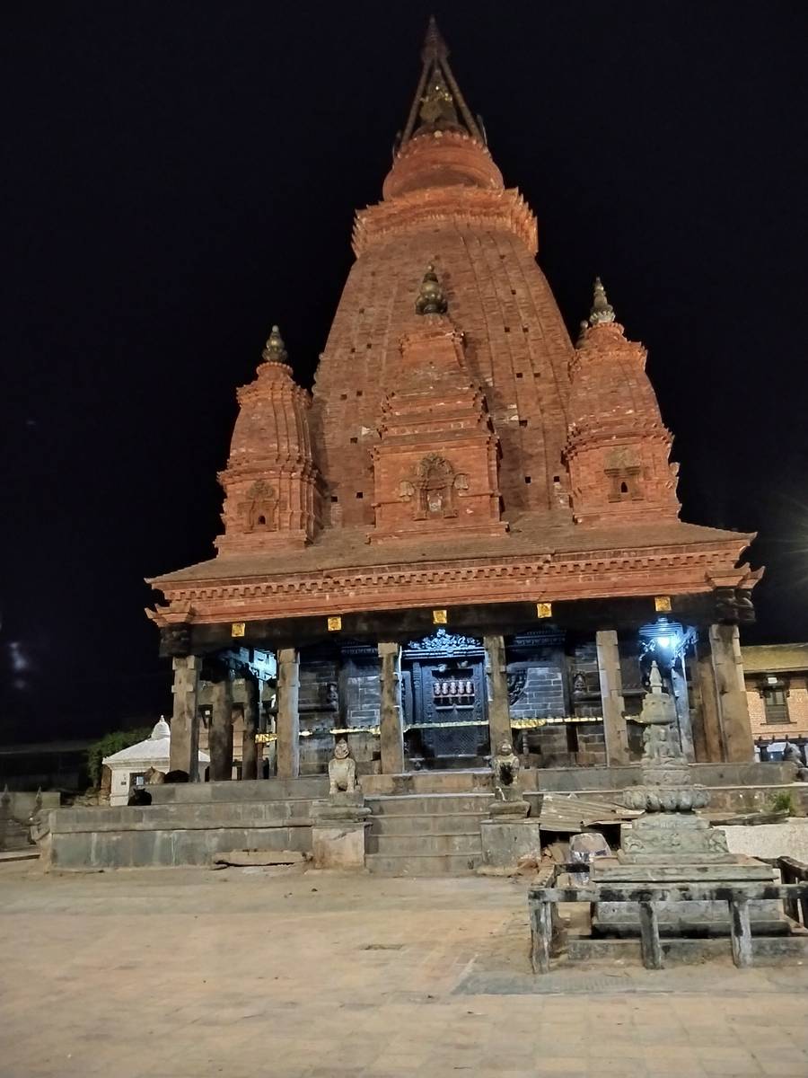 I need a Single room nearby bungamati