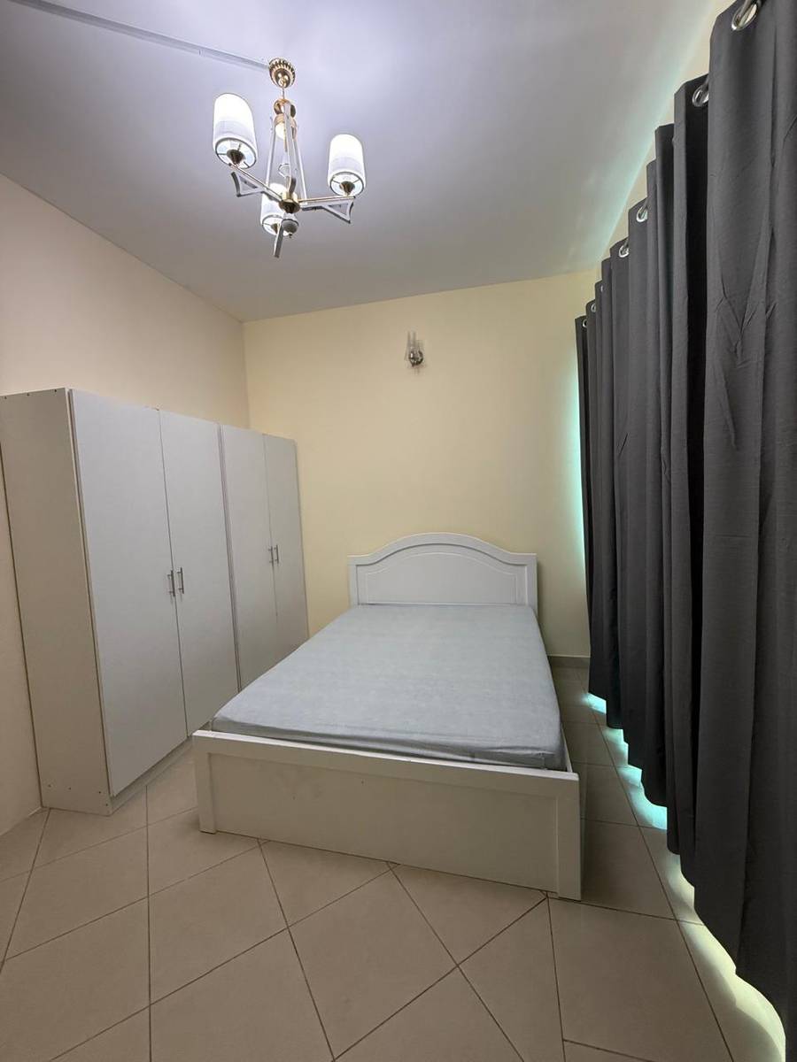 I need Single room with attached bathroom