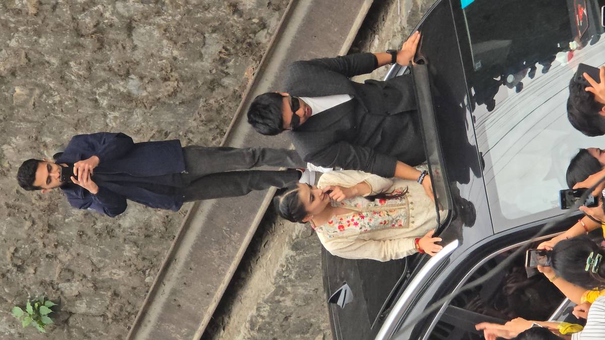 1 room and attached kitchen