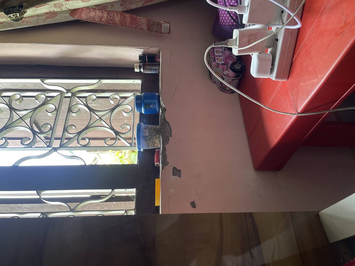 1 room with attached kitchen and private bathroom